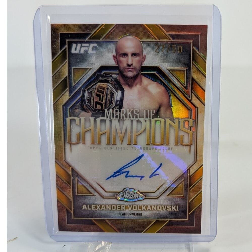2026 Topps Chrome UFC Virna Jandiroba #73 Blue Refractor 149/150 Raw Card